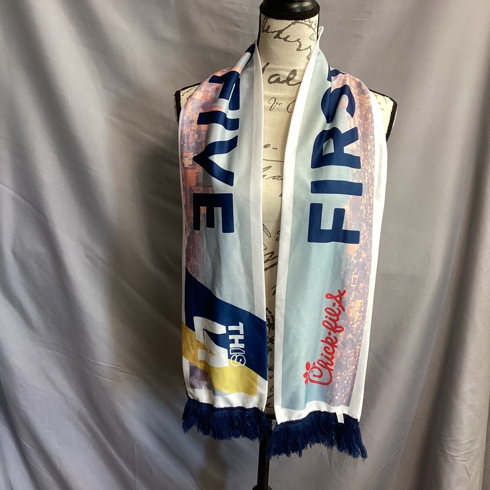 Chick-fil-A Scarf First to Five Blue Fringe Novelty Restaurant‎ Los Angeles LA